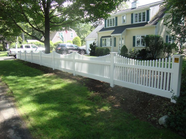 3' high white vinyl scalloped spoke fence Reliable Fence